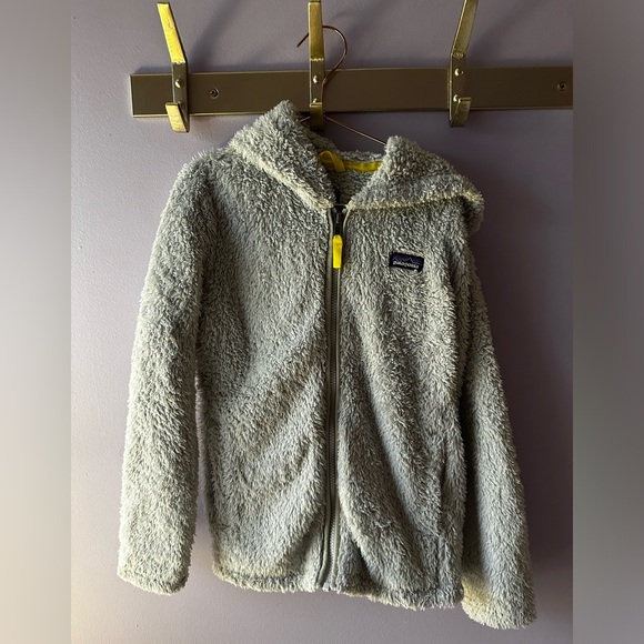 Patagonia Grey Sherpa Hooded Jacket Size M (10)